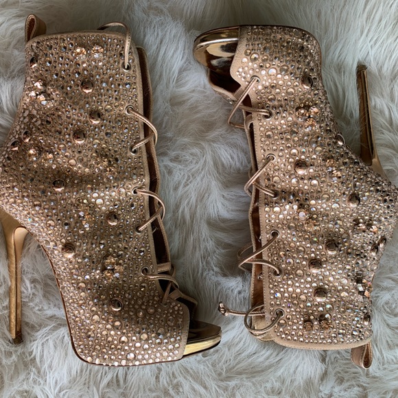 Jennifer Lopez Rose Gold Booties. Dust bag and box included. No missing jewels.